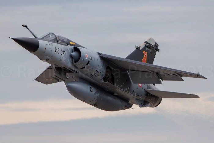 Дассо Мираж f-1