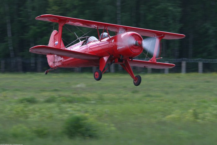 Самолет f-1 Фаворит