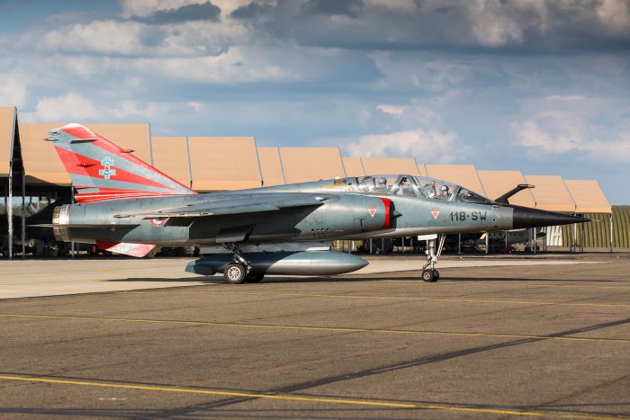 Mirage f1