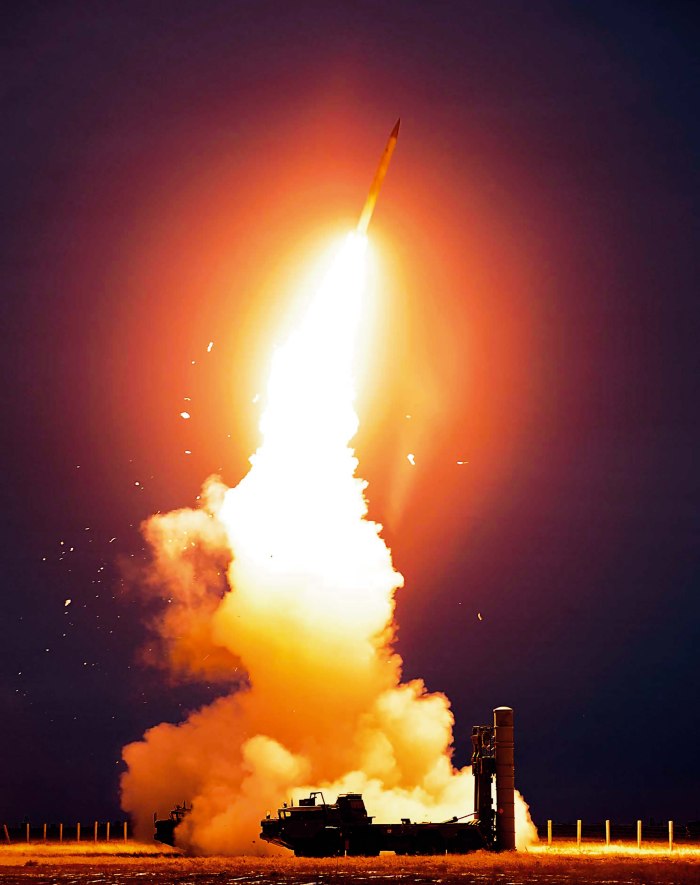 С-400 зенитный ракетный комплекс