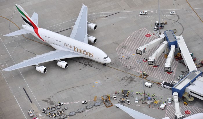 Airbus a380 шасси