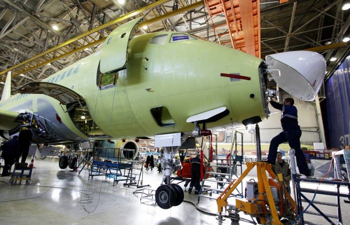 SSJ 100 шасси