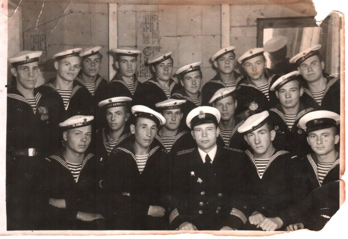 Экипаж БПК Адмирал Макаров 1976