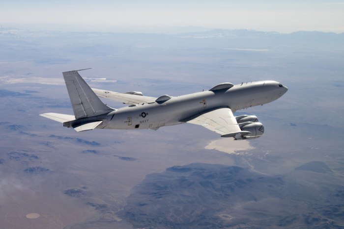 Самолеты e-6b Mercury