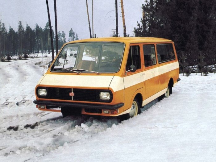 Советский микроавтобус РАФ 2203