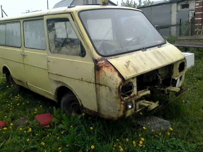 РАФ 2203 Ржавый