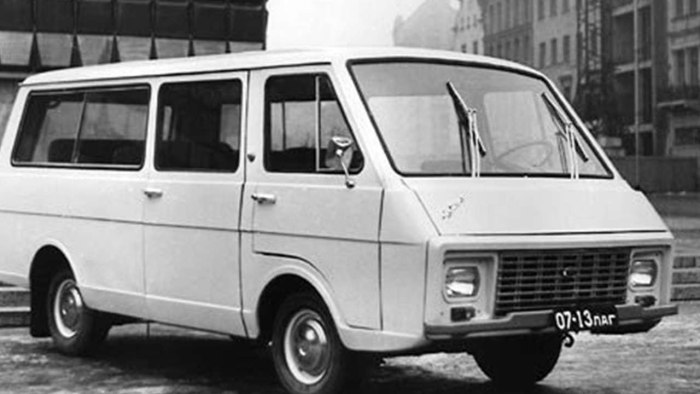 Советский микроавтобус РАФ 2203