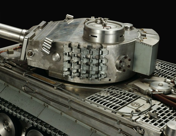 Радиоуправляемый танк Heng long German Tiger i масштаб 1 6 RTR 2.4G hl00xl