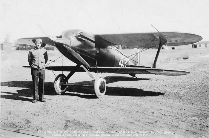 Curtiss r3c-2