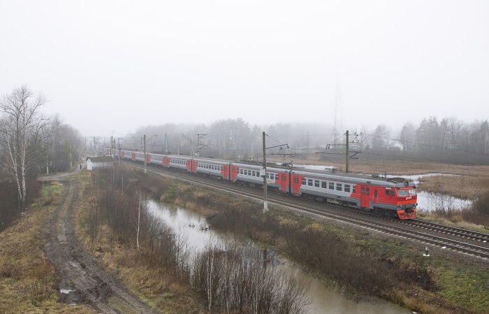 Поезд ту 10