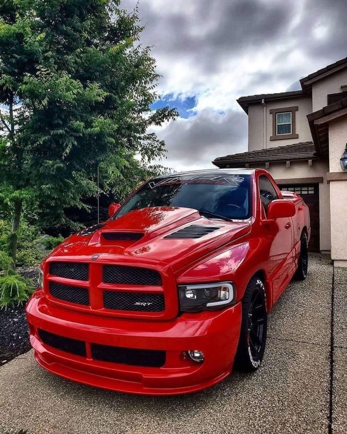 Dodge Ram srt