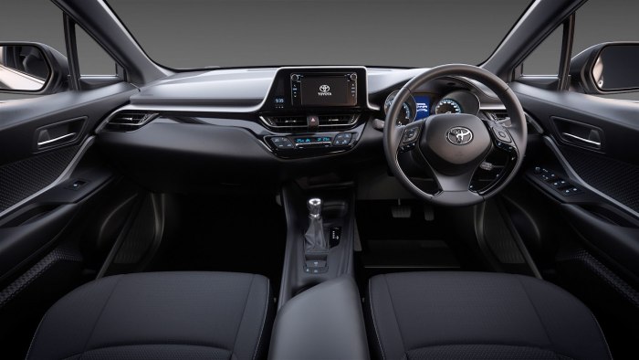 Toyota c-HR 2017 салон