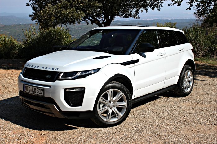 Range Rover Evoque 2022 белый