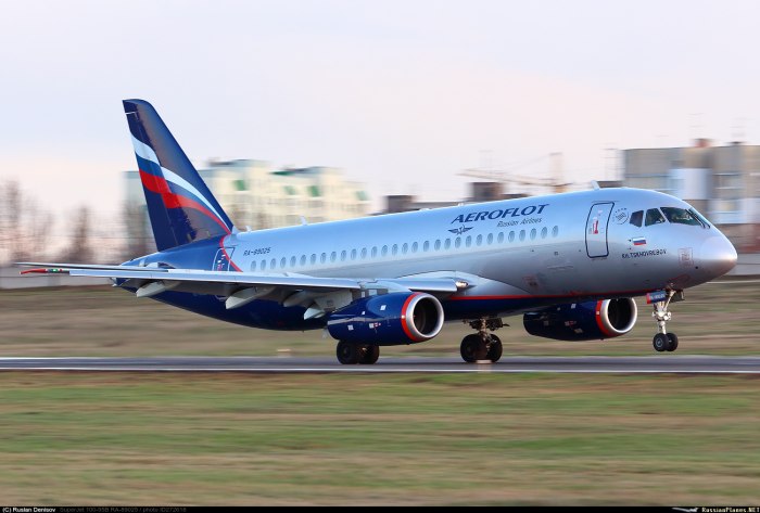 Superjet 100 ra-89025
