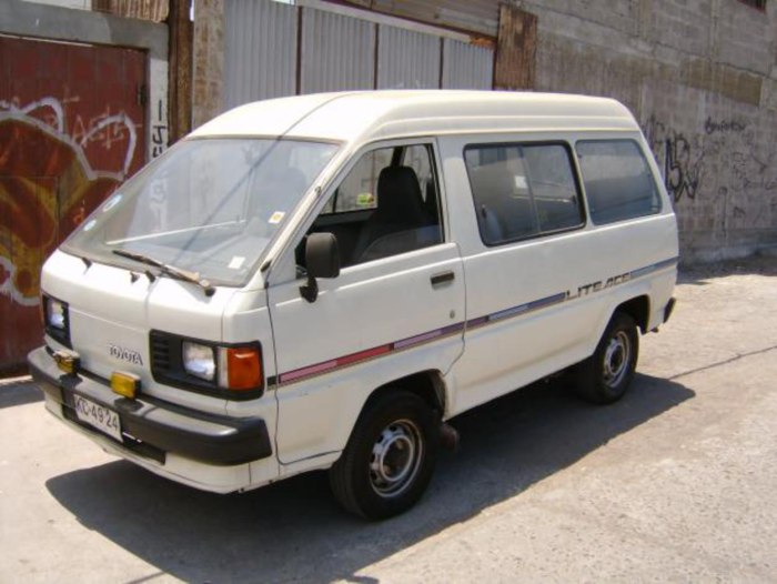 Toyota Lite Ace 2023