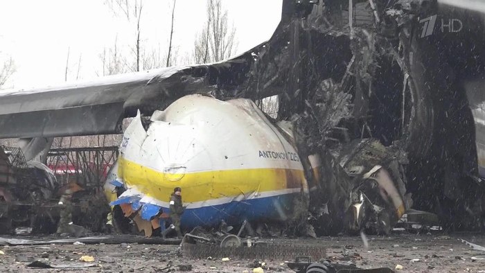 АН-225 Мрия уничтожен в Гостомеле