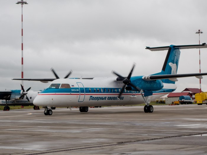 Bombardier q300 Якутия