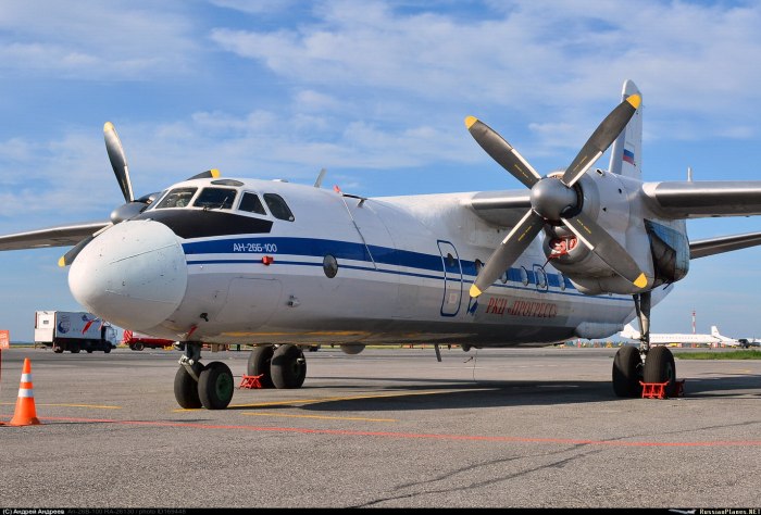АН 26-100 самолет