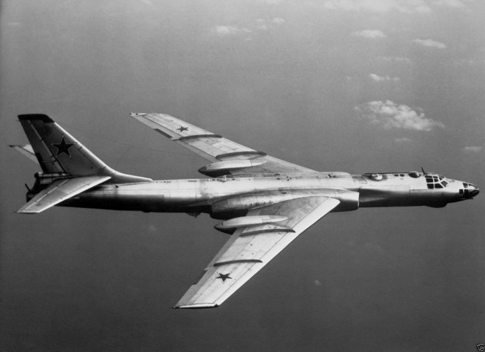 Ту-16 реактивный самолёт