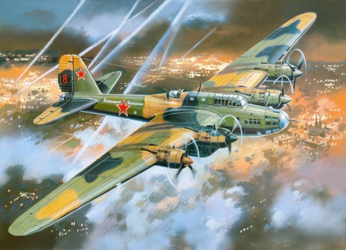 Советский бомбардировщик пе-8