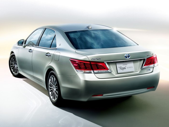 Toyota Crown 210 Royal Saloon g