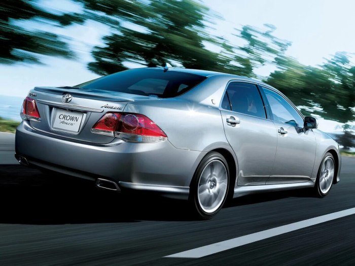 Toyota Crown athlete 2010