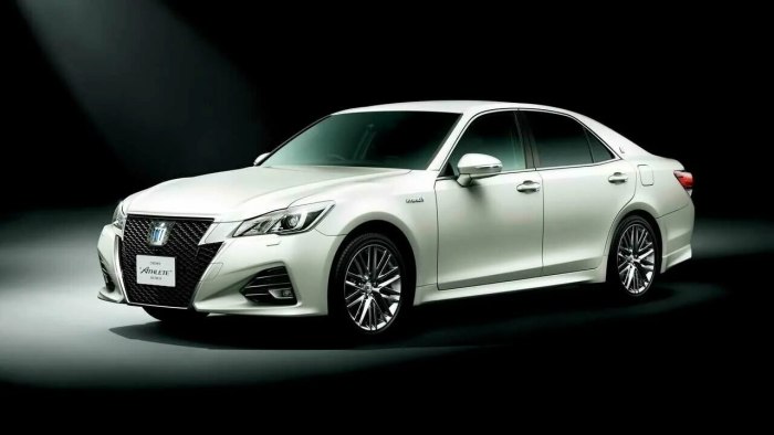 Toyota Crown s210 athlete