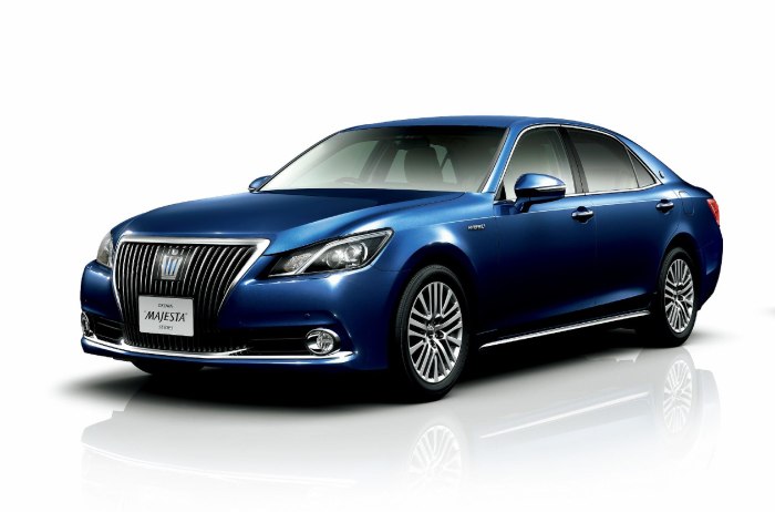 Toyota Crown Majesta 2014