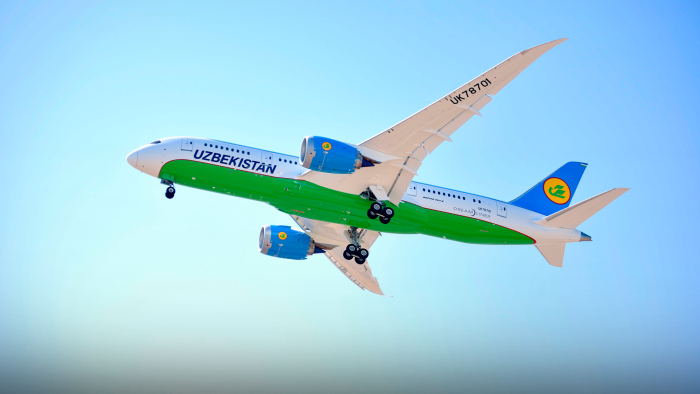 Самолёт авиакомпании Uzbekistan Airways