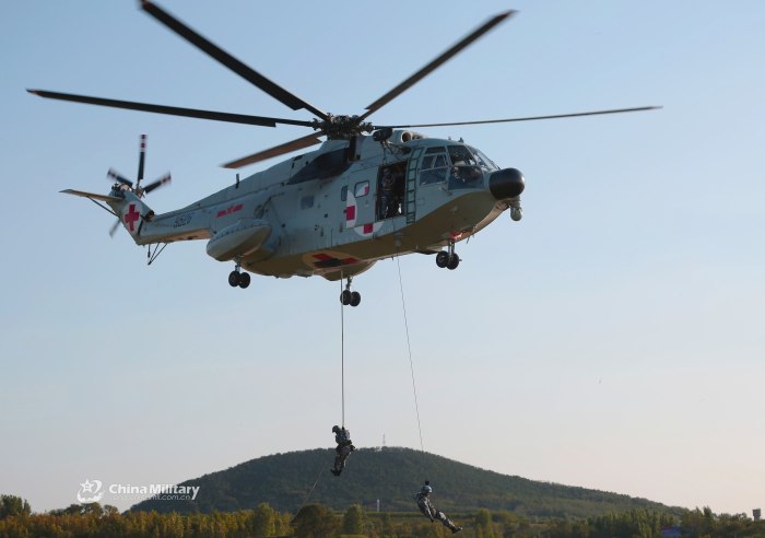 Sud-Aviation sa.321 super-frelon