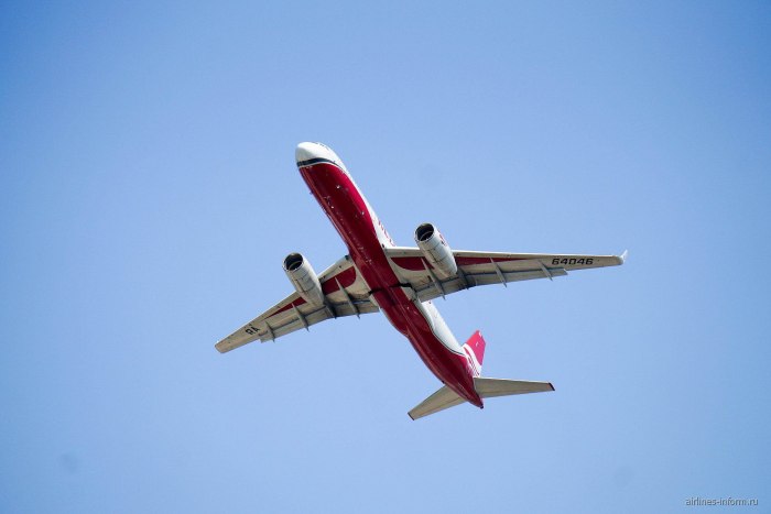 Самолёт ту 204 Red Wings