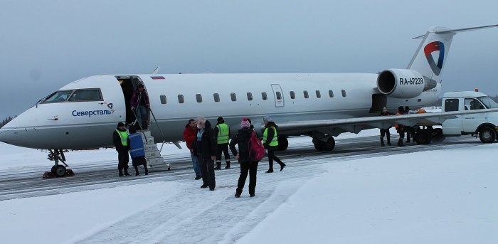 Самолёт Бомбардье CRJ 200 Северсталь