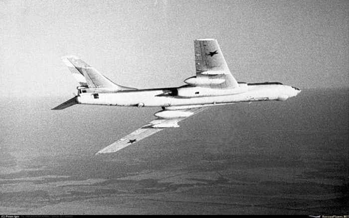 Бомбардировщик реактивный ту-16