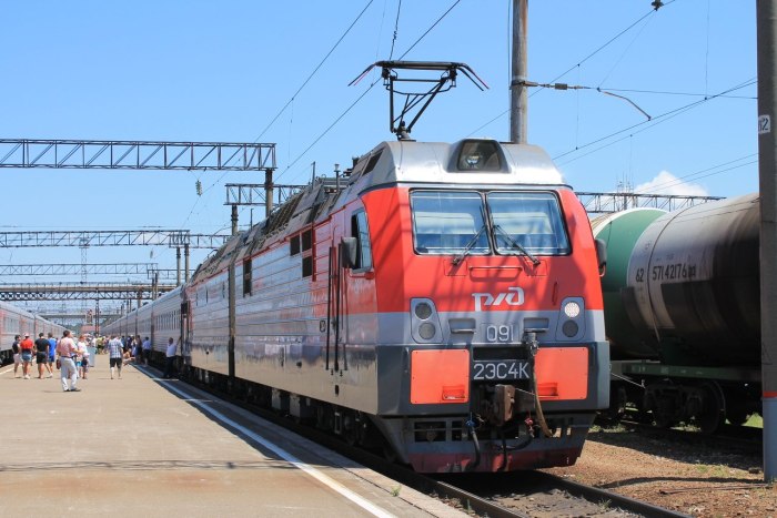 Поезд 114с/113с Адлер — Санкт-Петербург