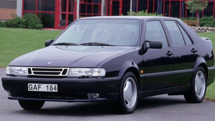 Сааб 9000 седан