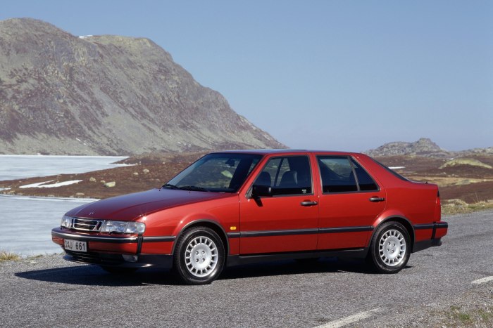 Сааб 9000