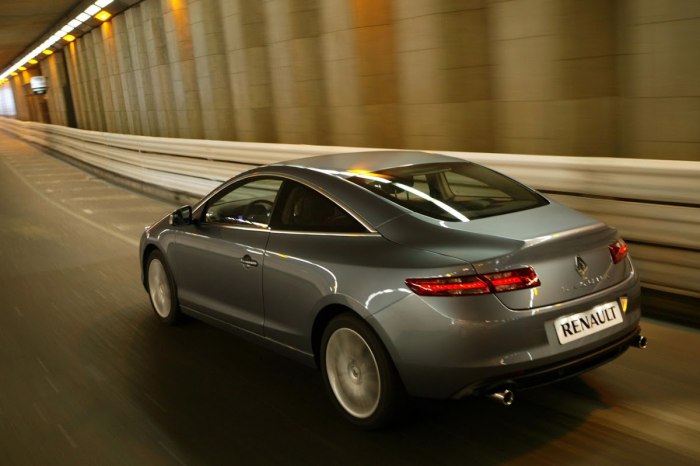 Renault Laguna 3 купе