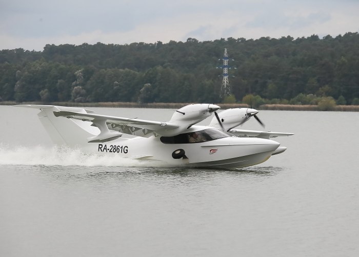 Самолет-амфибия л-42 "Чайка"