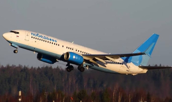 Самолет Boeing 737-800 победа