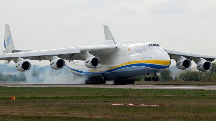Самолет Мрия АН-225