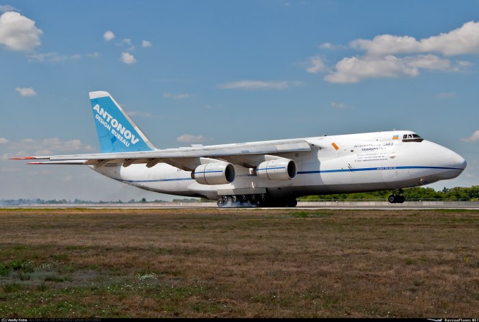 Антонов 124-100 самолет