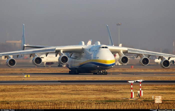 Самолет Antonov 500