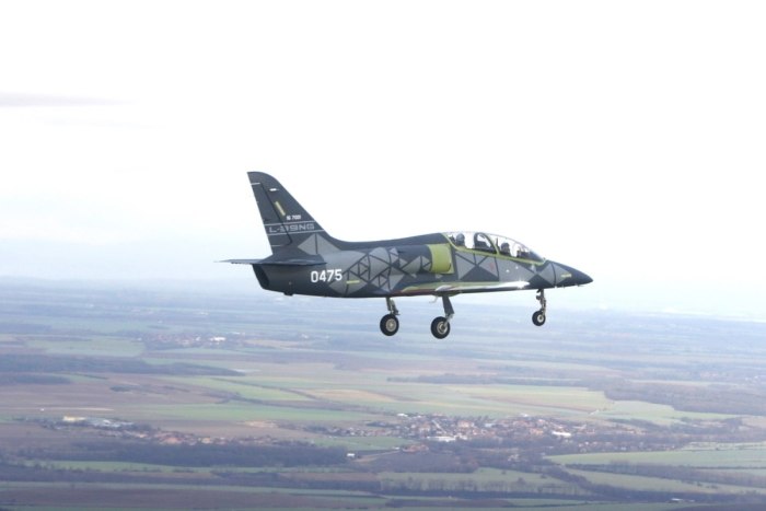 Самолет л-39 Альбатрос