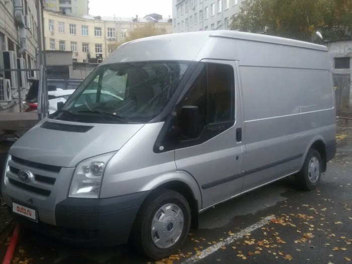 Ford Transit серый