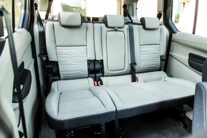 Сиденья третьего ряда Ford Tourneo connect