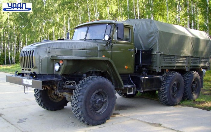 Урал 4320 бортовой военный