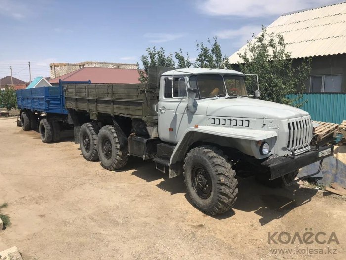 Урал 4320 бортовой военный