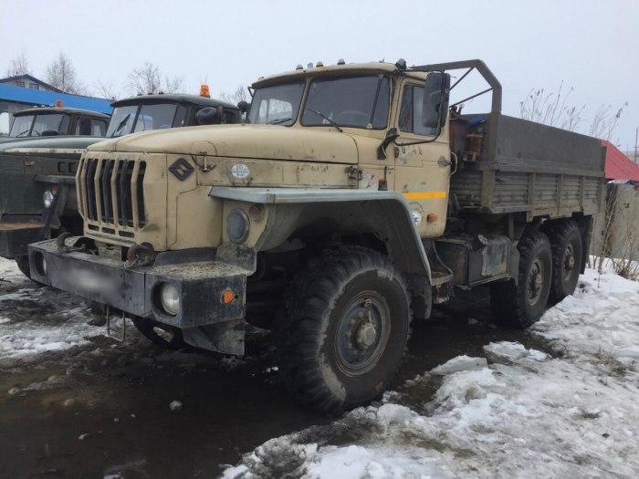 Урал 4320 самосвал бортовой