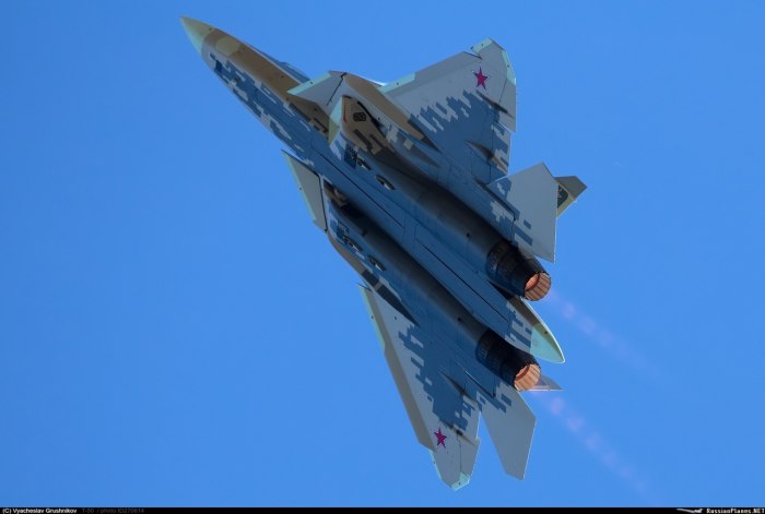 Су-57 реактивный самолёт