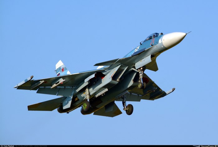 Су-33 палубный истребитель